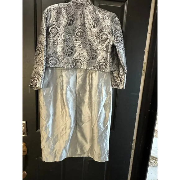 David's Bridal Sequin & Bead Embellished 2 PC Pencil Dress Set Size 14 - Picture 8 of 10